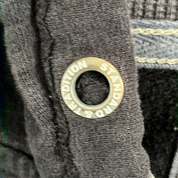 American Eagle Sweatshirt - Picture 7 of 9